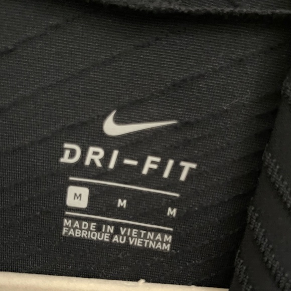 Nike Dri-Fit Long Sleeve Hooded Top - Picture 4 of 4